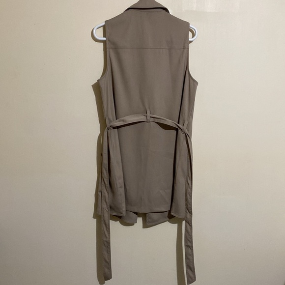 NWT Max Studio Women’s Sleeveless Belted Long Vest Cobblestone Beige Neutral L - Picture 3 of 12